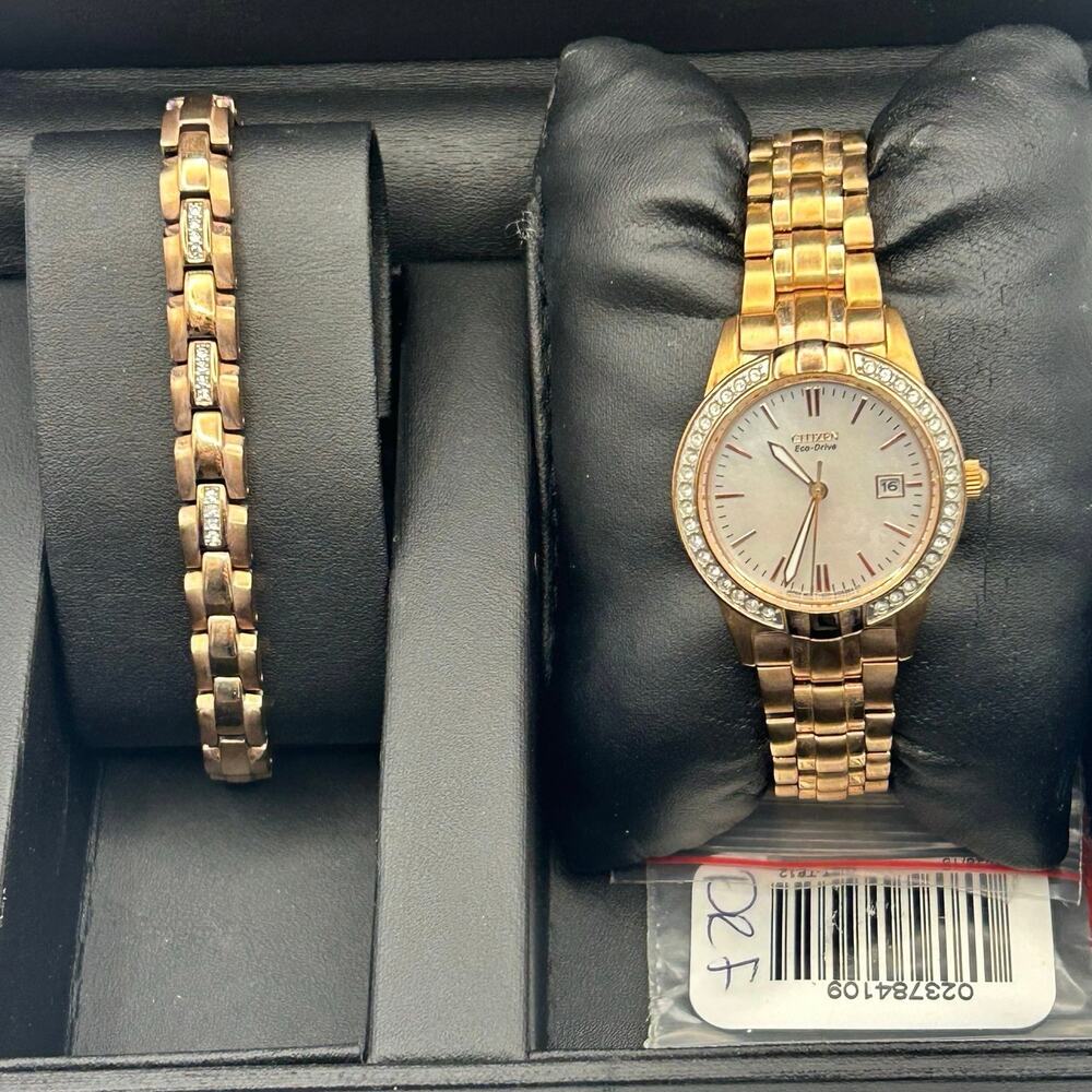 Citizen Women Eco-drive Rose Gold Mother Pearl Dial with Bracelet comes in a box